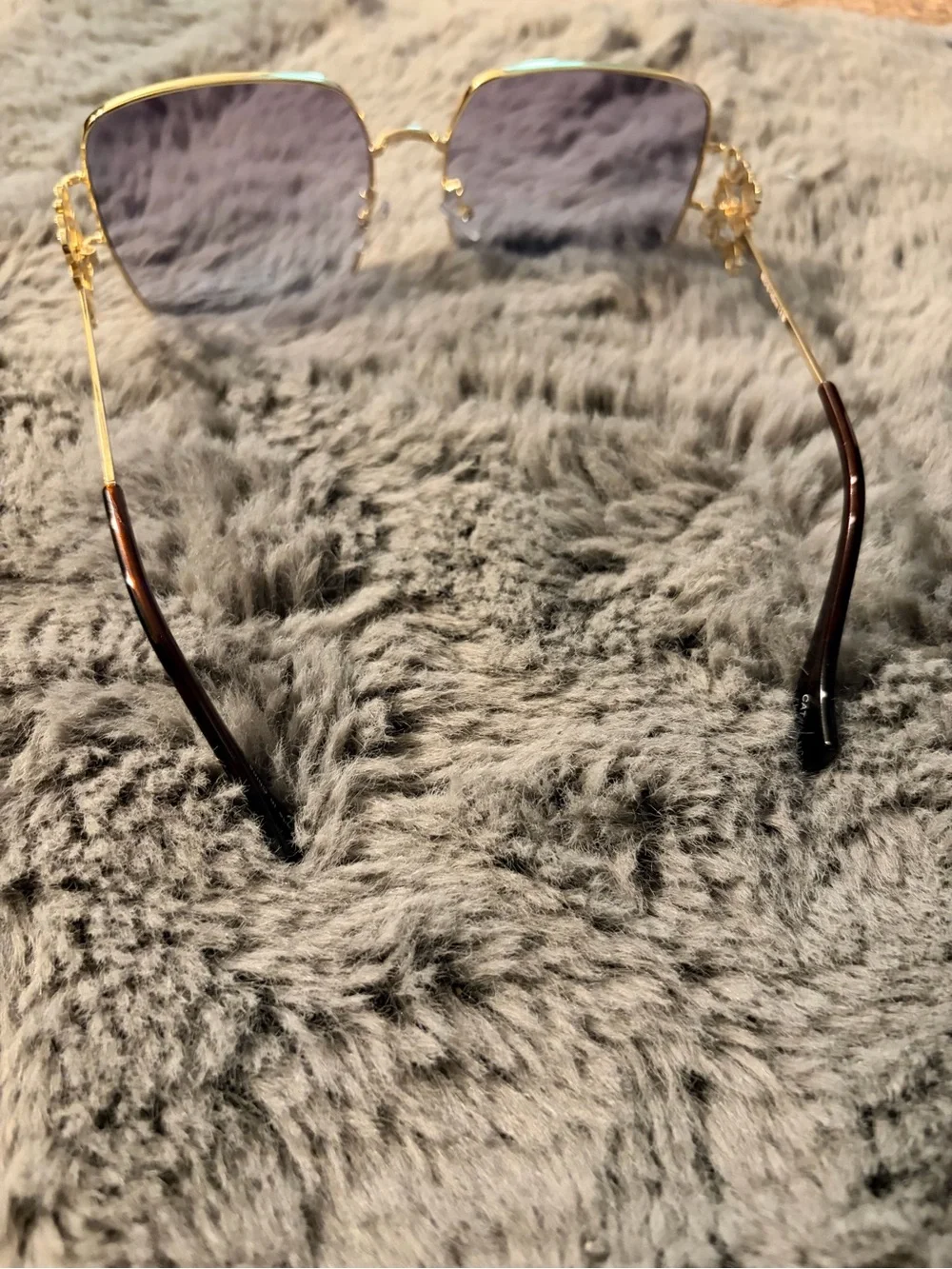 SEND OFFER !!  Gold Filigree Round Sunglasses